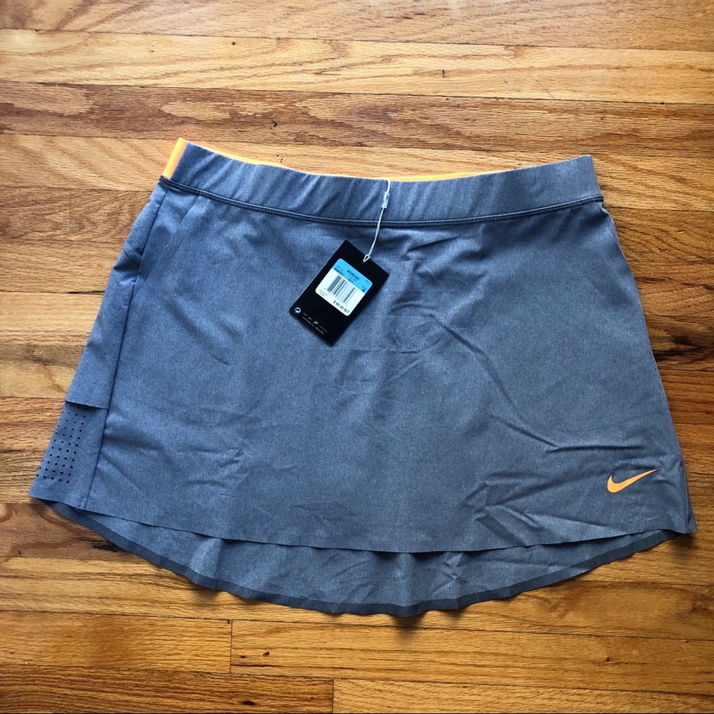 Nike Women’s Golf Skirt- New with Tags! Size M